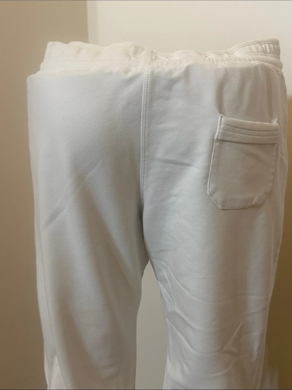 Nike White Women’s Drawstring Capri Joggers Size Medium